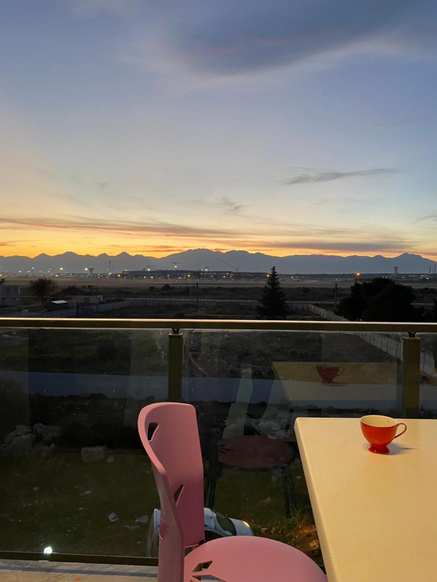 Antalya Havalimanina Yakin Havuzlu 1+1 Lux Daire Exteriör bild